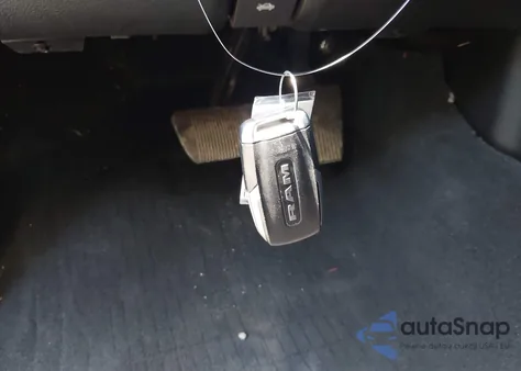 2019 Ram 1500 Big Horn/Lone Star из США, поврежденный, VIN 1C6SRFFT2KN654868